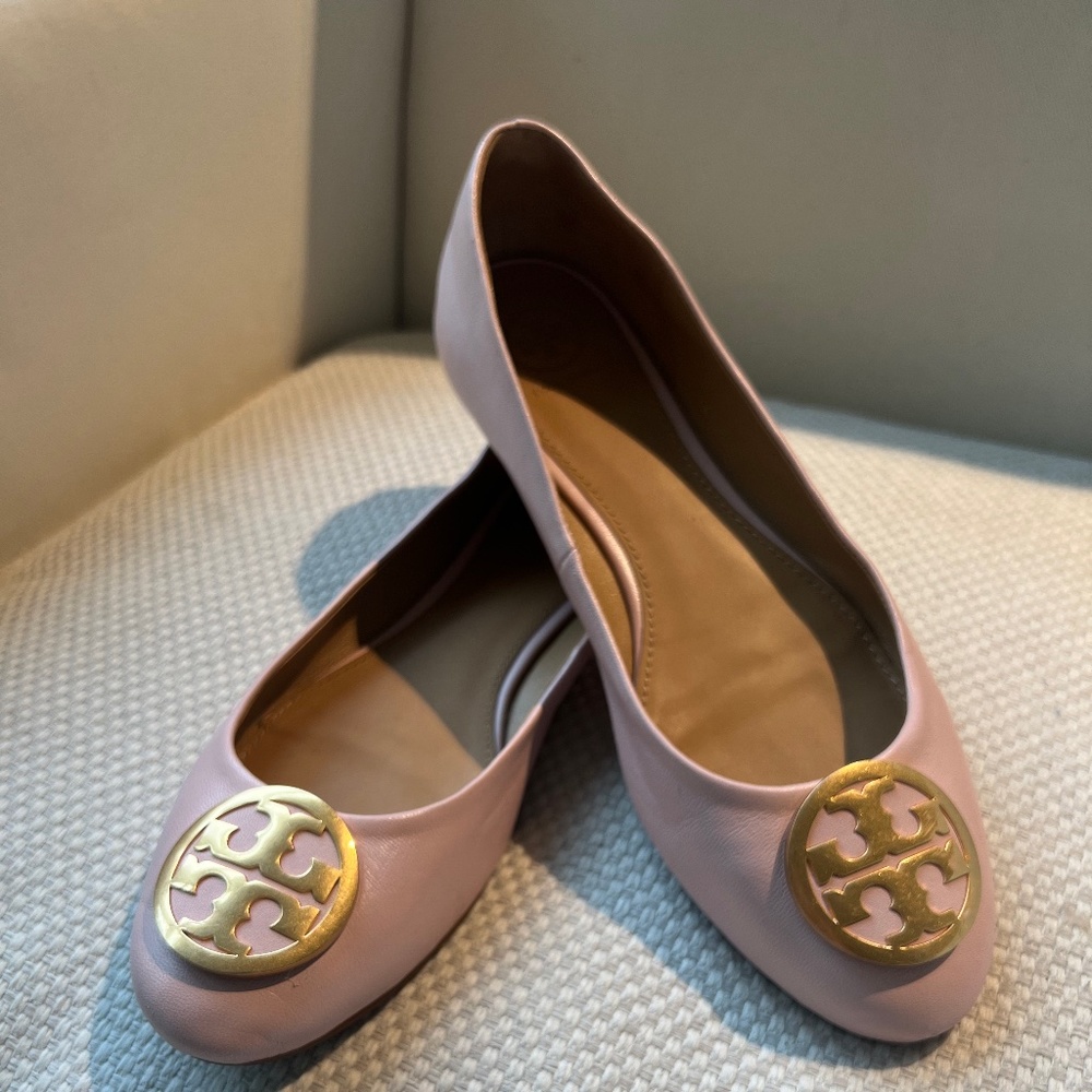 Tory Burch Benton Ballet Flat in Seashell Pink.